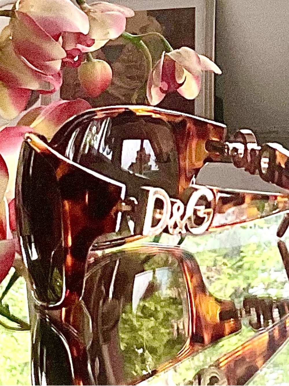 DOLCE & GABANNA AMBER TORTOISE SUNGLASSES, AUTHENTIC